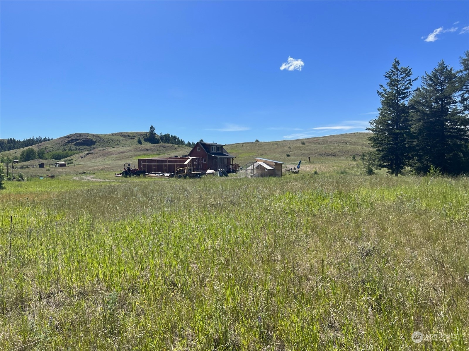 2 Mountain View Drive N, Oroville, WA 98844