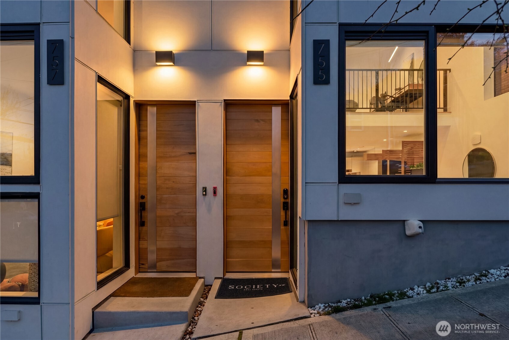 755 Hayes Street , Seattle, WA 98109