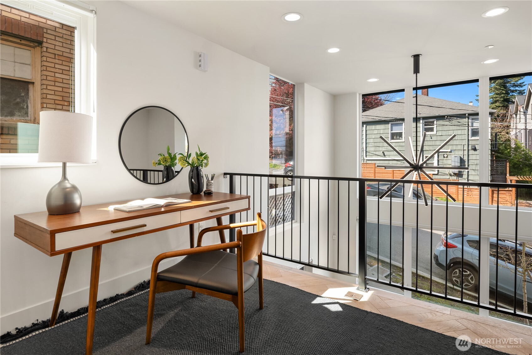 755 Hayes Street , Seattle, WA 98109