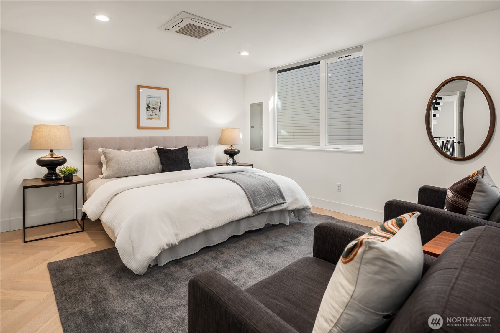 755 Hayes Street , Seattle, WA 98109