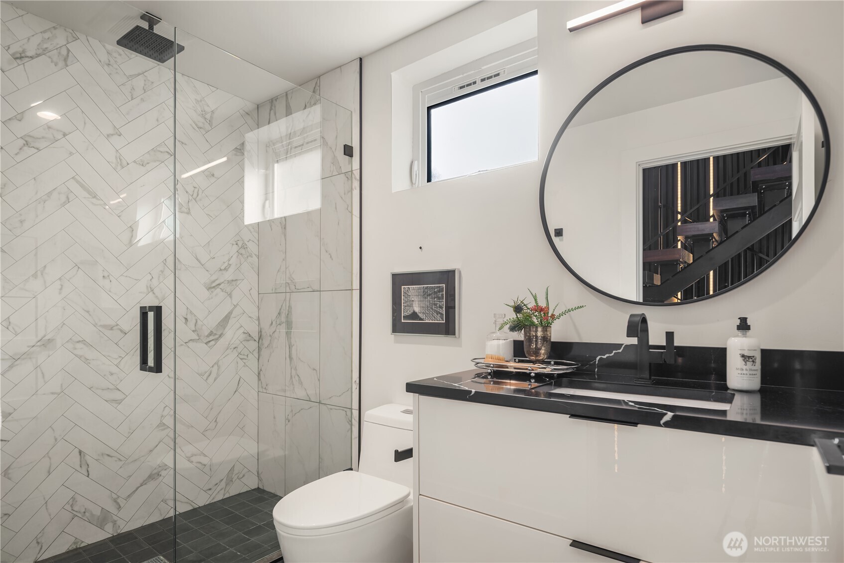 755 Hayes Street , Seattle, WA 98109