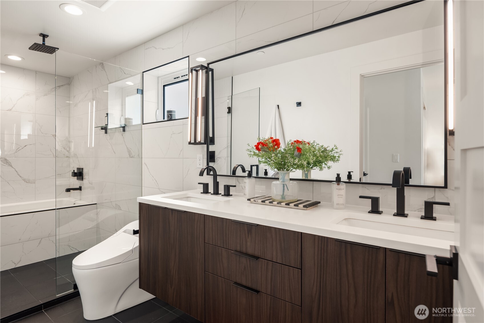 755 Hayes Street , Seattle, WA 98109