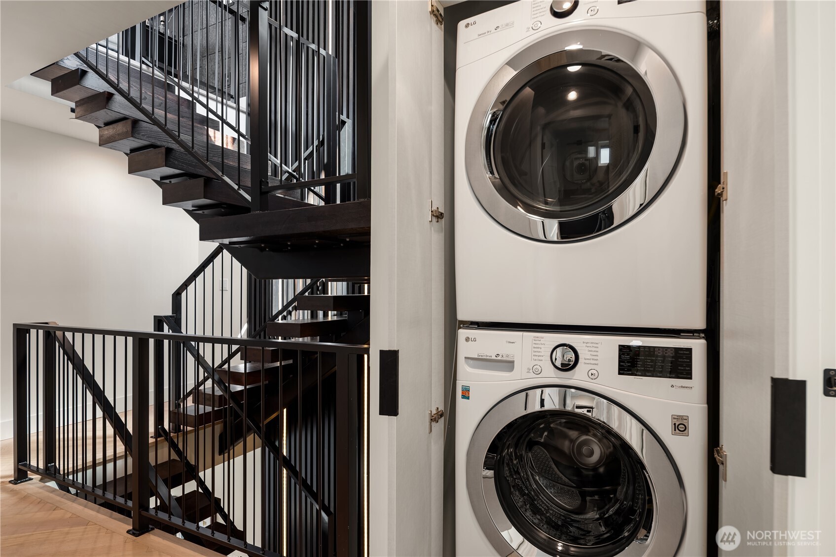 755 Hayes Street , Seattle, WA 98109