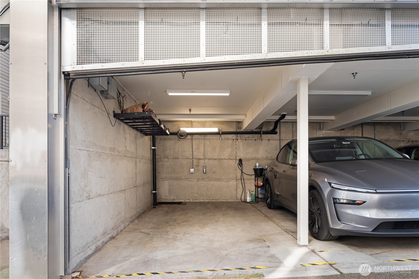 755 Hayes Street , Seattle, WA 98109