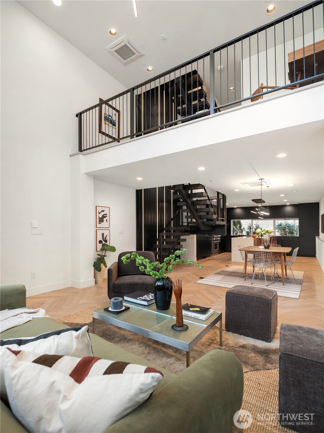 755 Hayes Street , Seattle, WA 98109