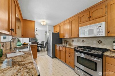 14321 Duryea Lane S, Tacoma, WA 98444 - Photo 9