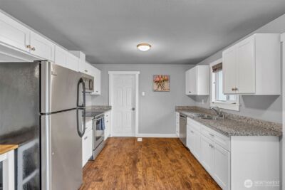 15802 64th Avenue Court East , Puyallup, WA 98375 - Photo 7