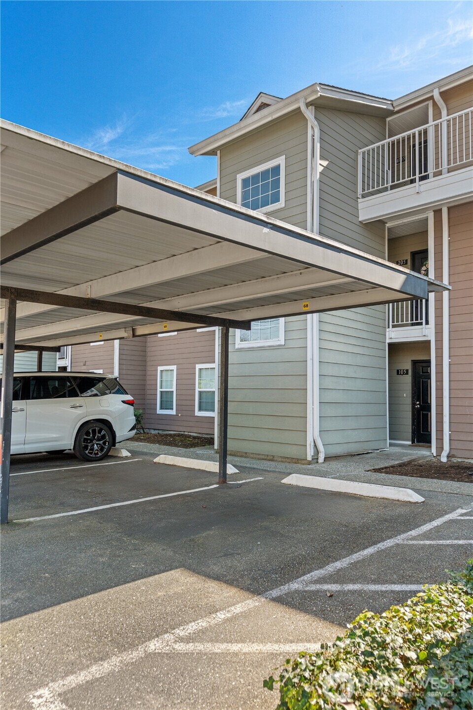 9815 Holly Drive #A305, Everett, WA 98204