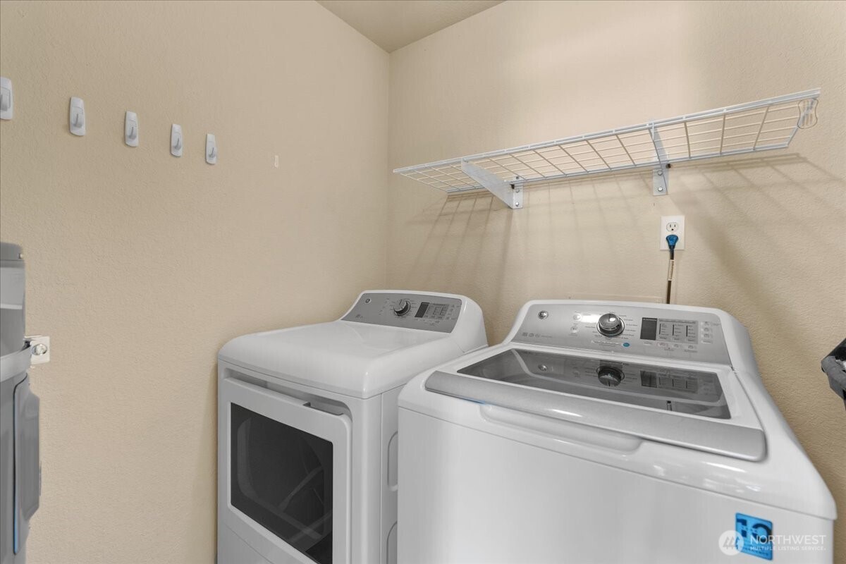 9815 Holly Drive #A305, Everett, WA 98204