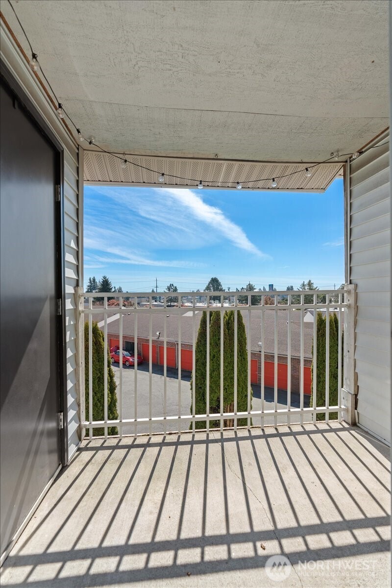 9815 Holly Drive #A305, Everett, WA 98204