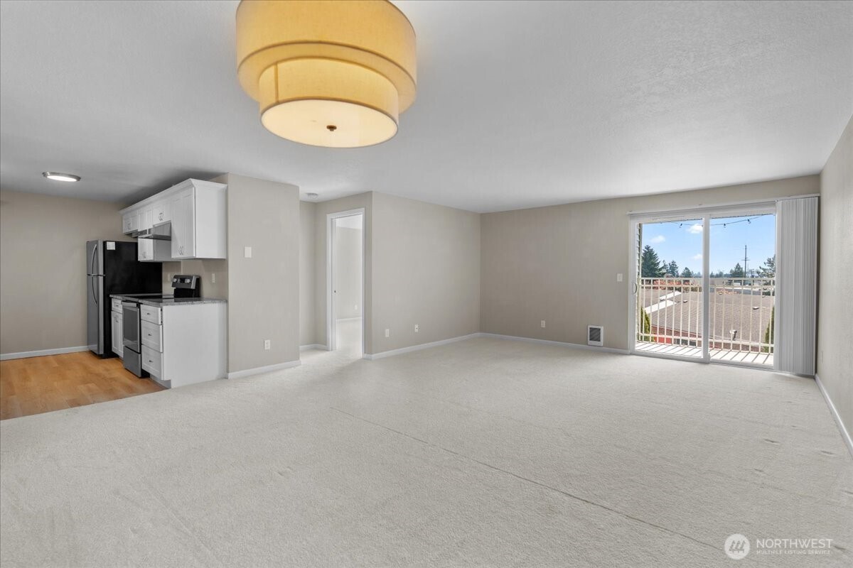 9815 Holly Drive #A305, Everett, WA 98204