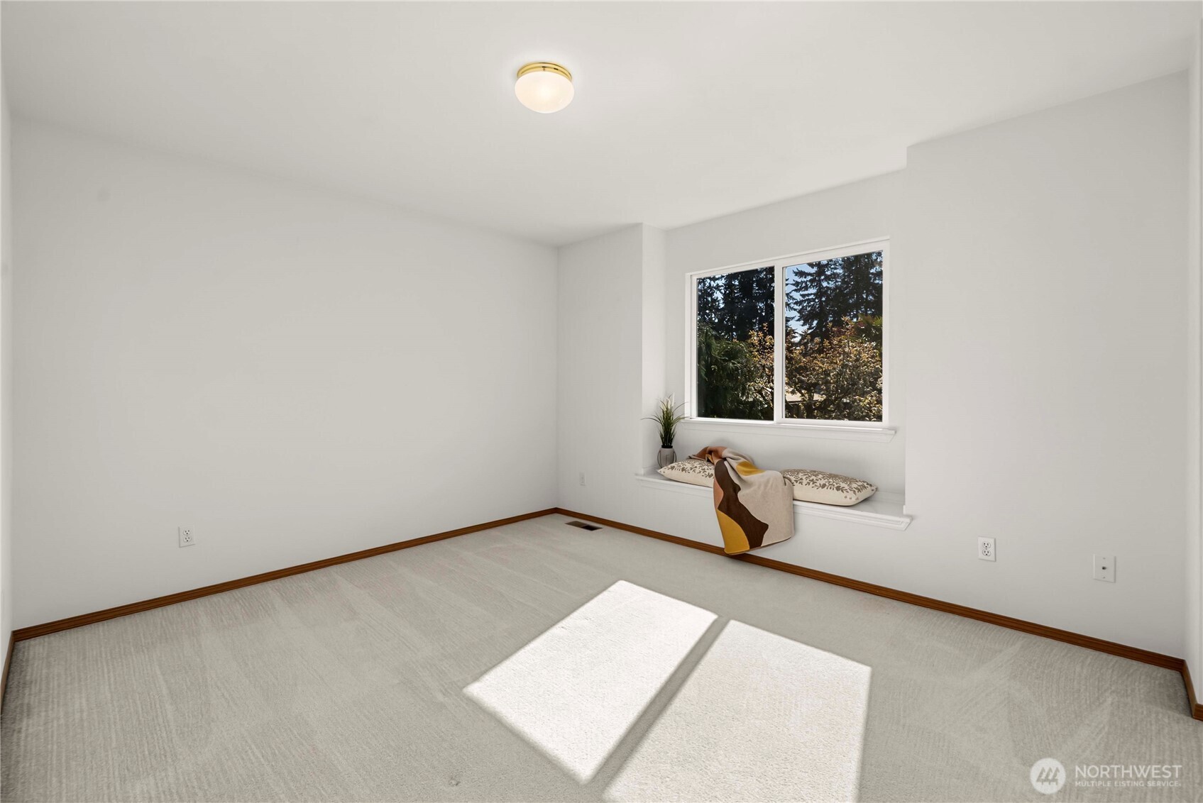 11003 Pansy Place NW, Silverdale, WA 98383