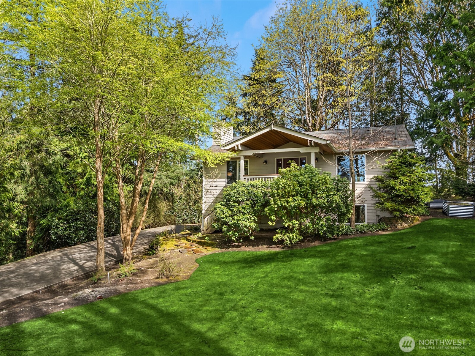 34482 Bridge View Drive NE, Kingston, WA 98346