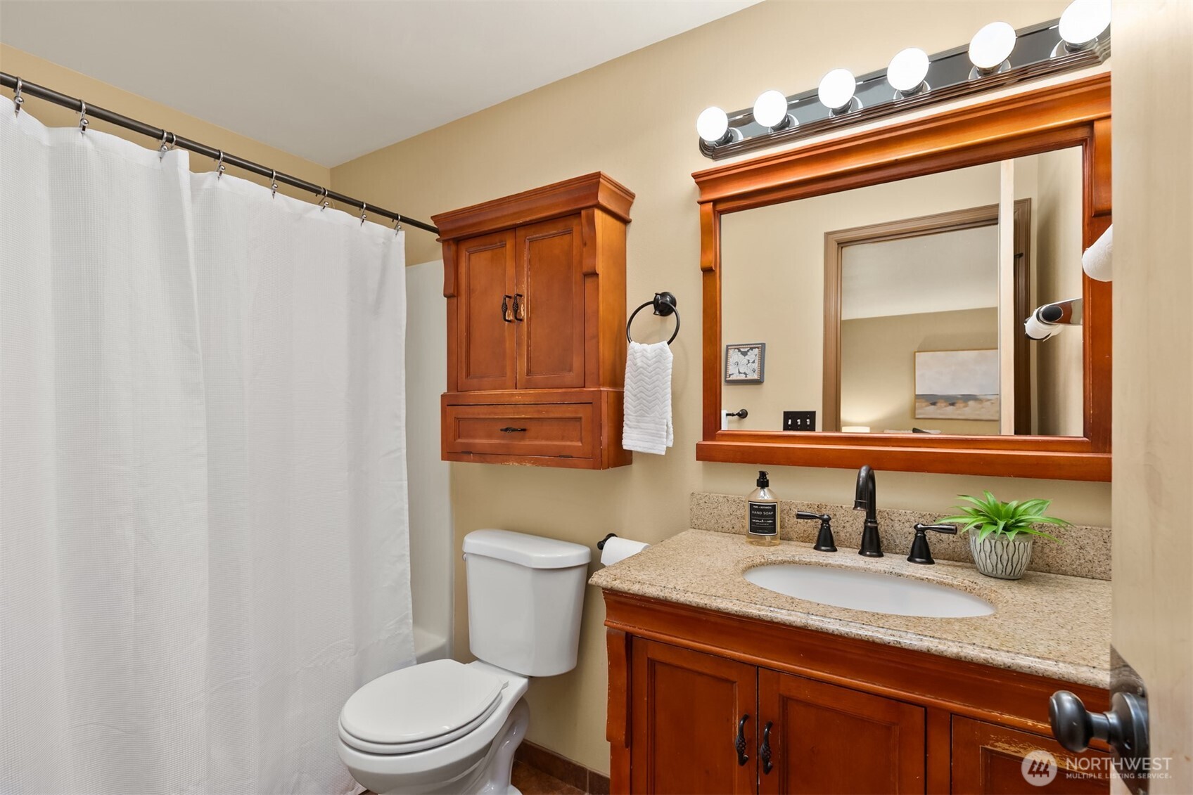 34482 Bridge View Drive NE, Kingston, WA 98346