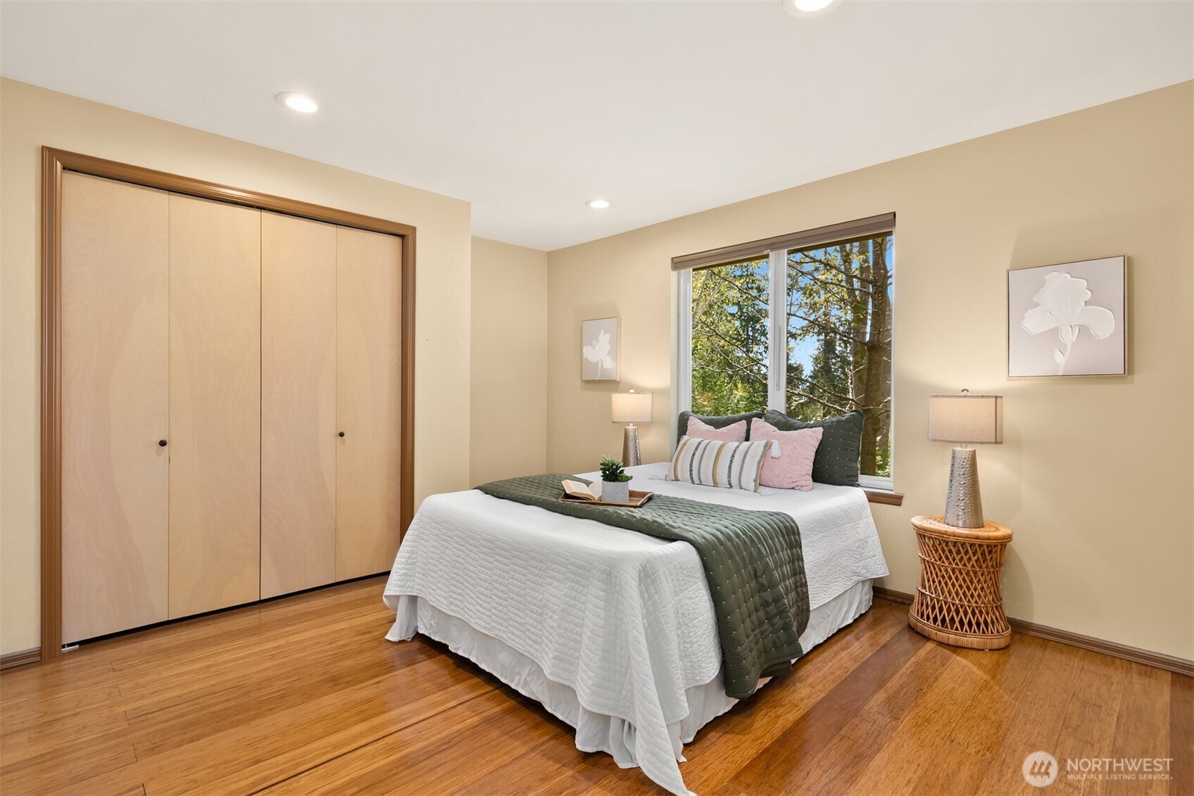 34482 Bridge View Drive NE, Kingston, WA 98346