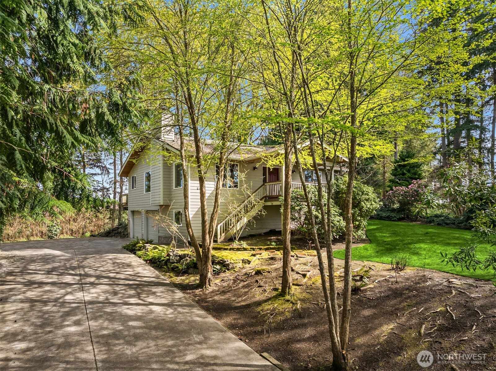 34482 Bridge View Drive NE, Kingston, WA 98346
