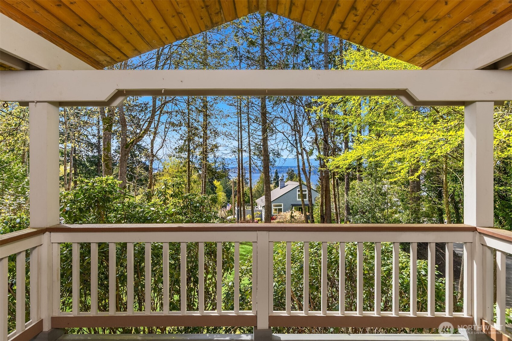 34482 Bridge View Drive NE, Kingston, WA 98346