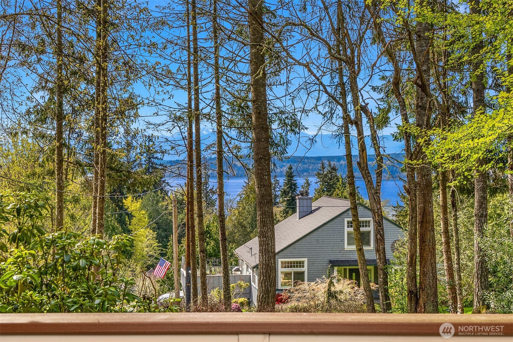 34482 Bridge View Drive NE, Kingston, WA 98346