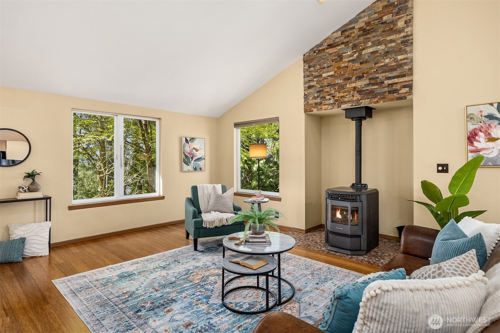 34482 Bridge View Drive NE, Kingston, WA 98346