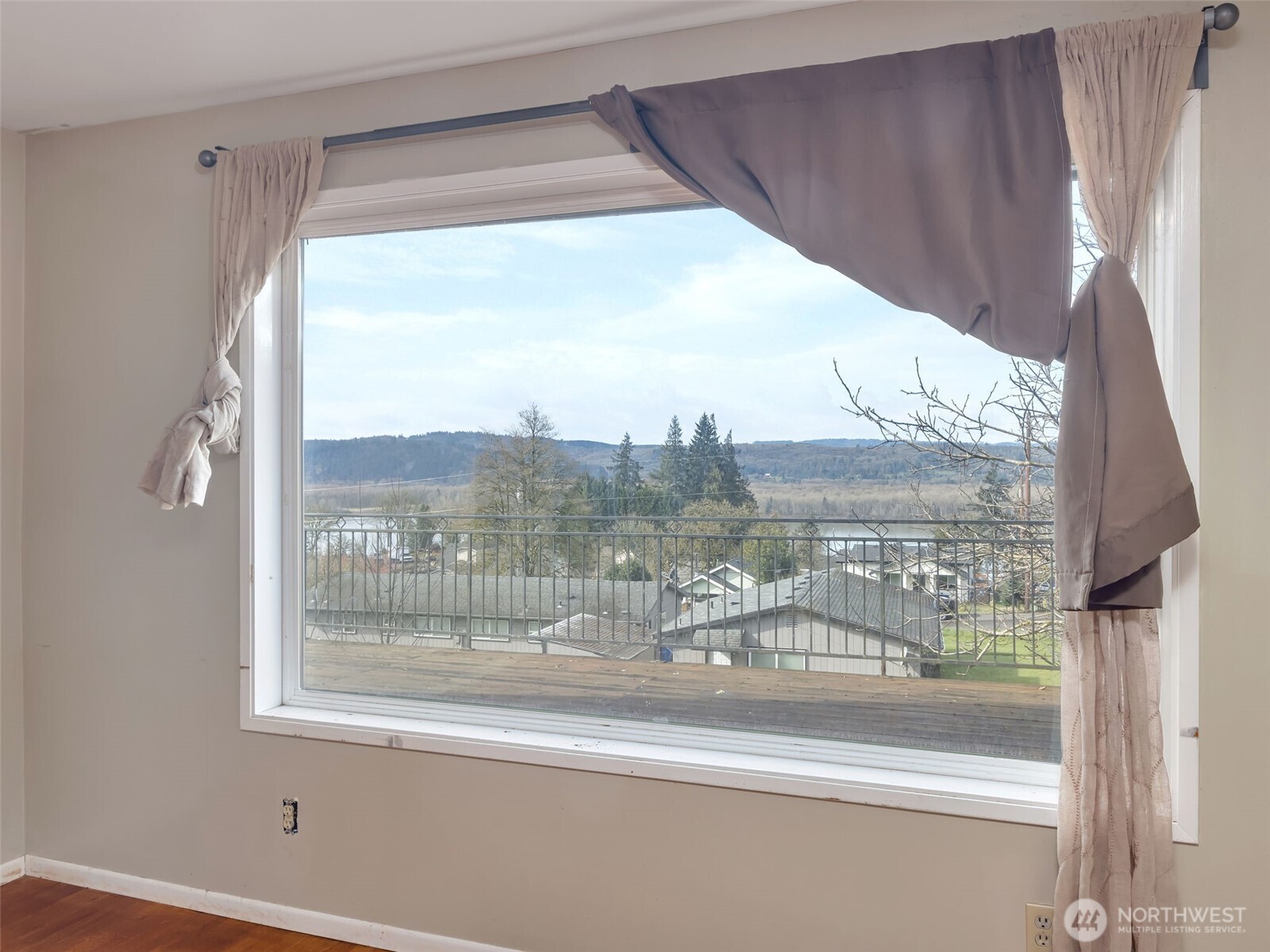 397 Juniper Street , Kalama, WA 98625