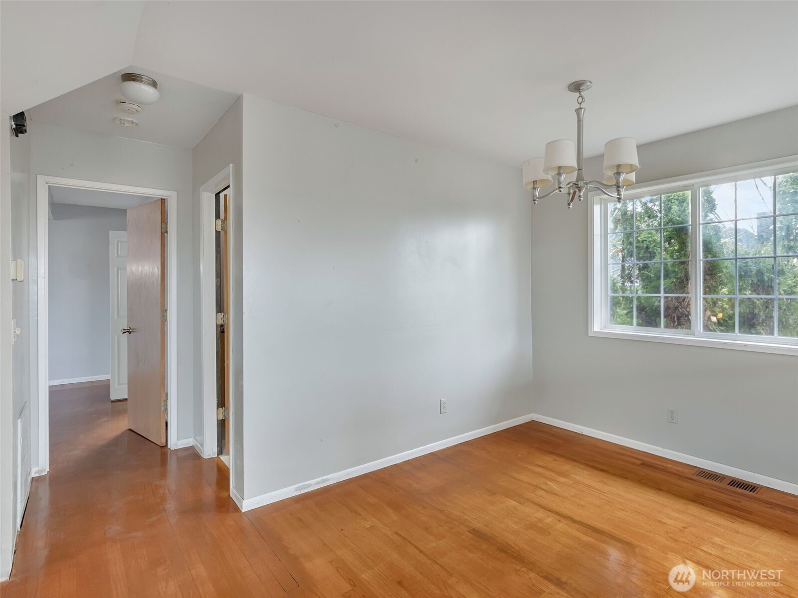 397 Juniper Street , Kalama, WA 98625