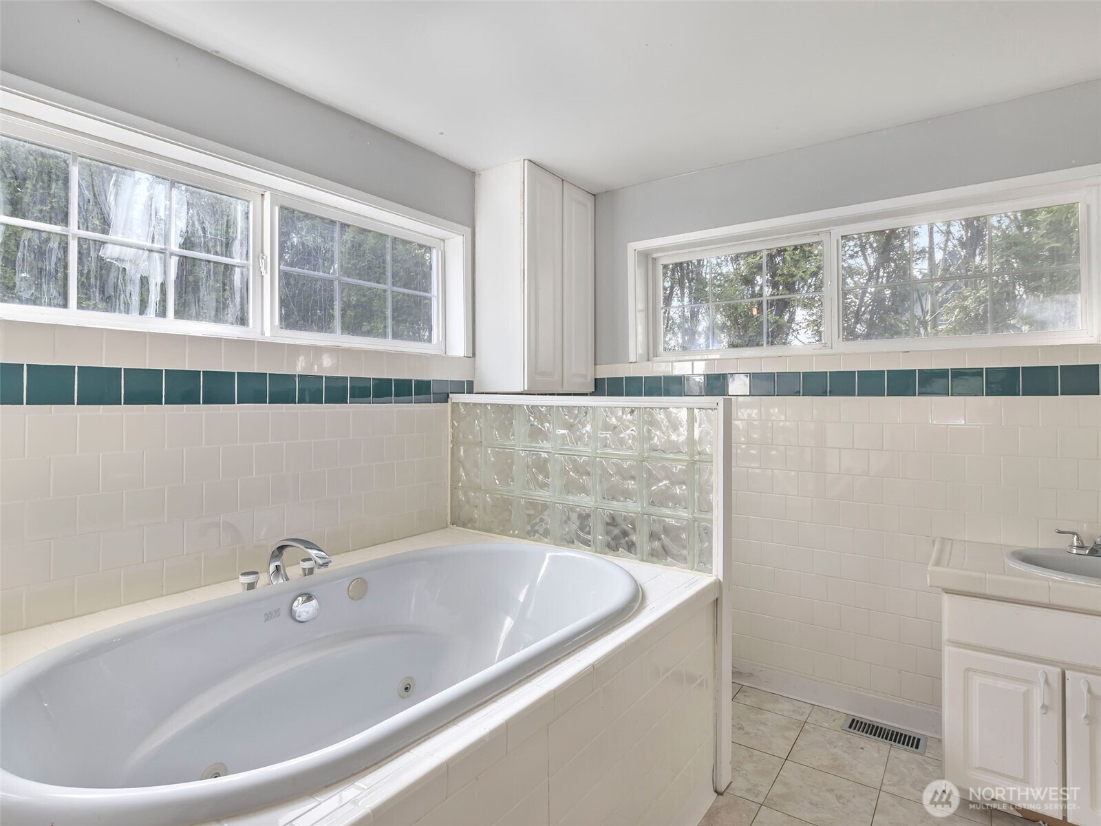 397 Juniper Street , Kalama, WA 98625