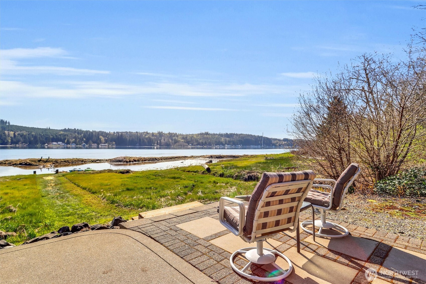 730 E North Bay Road , Allyn, WA 98524