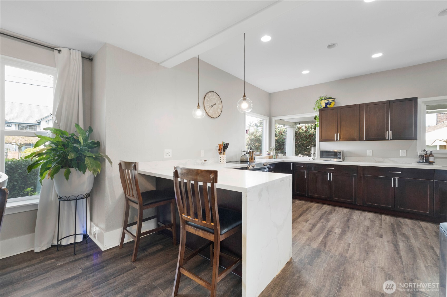 425 Valley Avenue E, Sumner, WA 98390