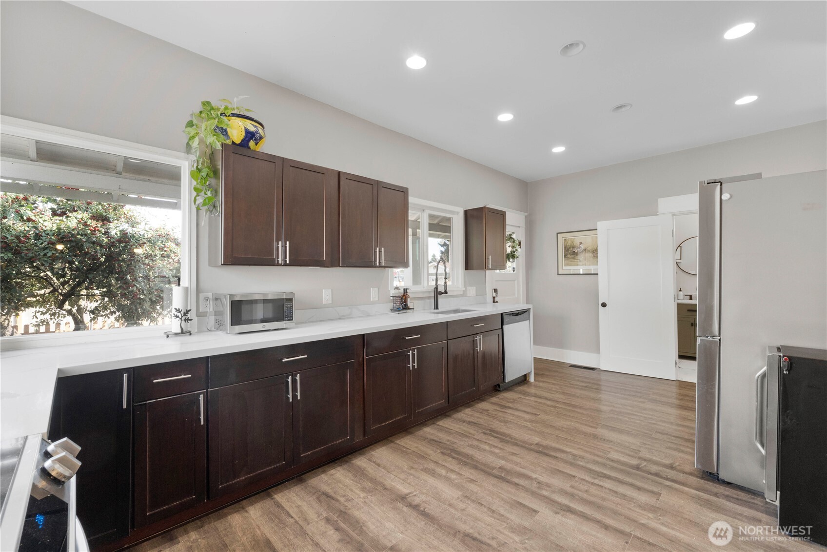 425 Valley Avenue E, Sumner, WA 98390