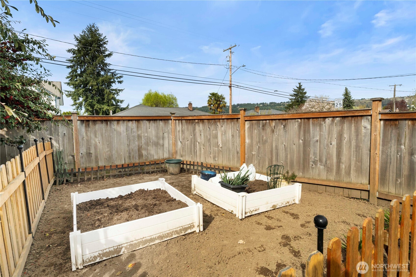 425 Valley Avenue E, Sumner, WA 98390