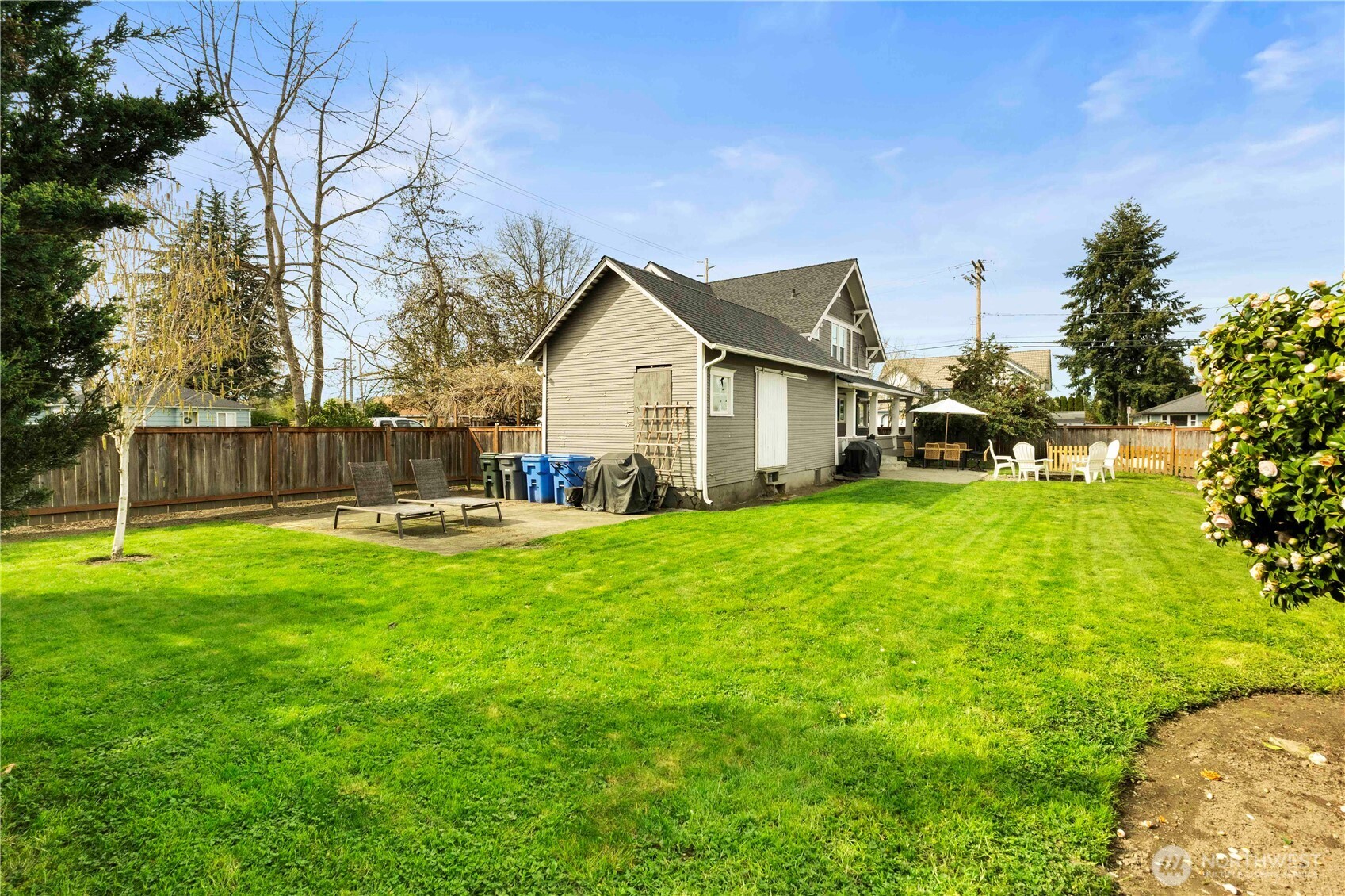 425 Valley Avenue E, Sumner, WA 98390