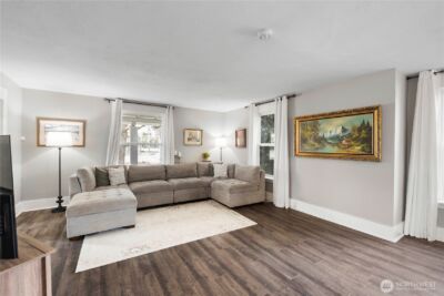 425 Valley Avenue E, Sumner, WA 98390 - Photo 8