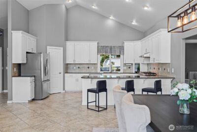 10111 252nd Street E, Graham, WA 98338 - Photo 2