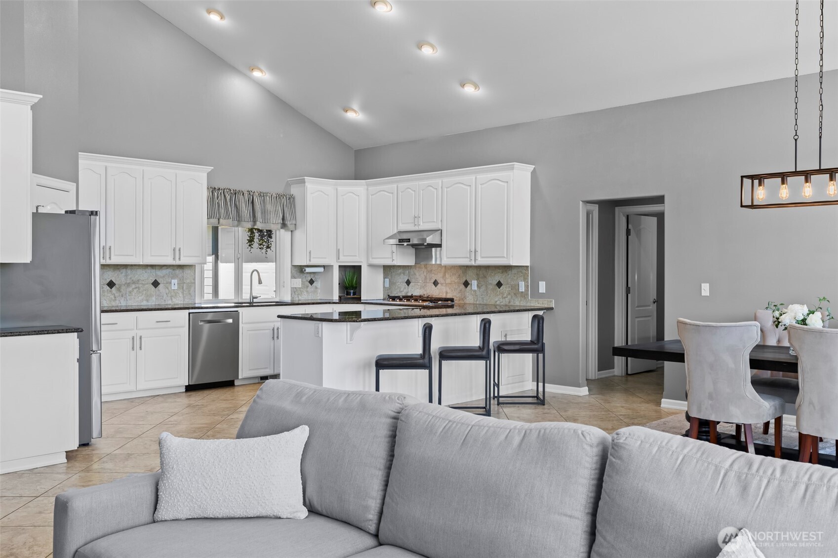 10111 252nd Street E, Graham, WA 98338