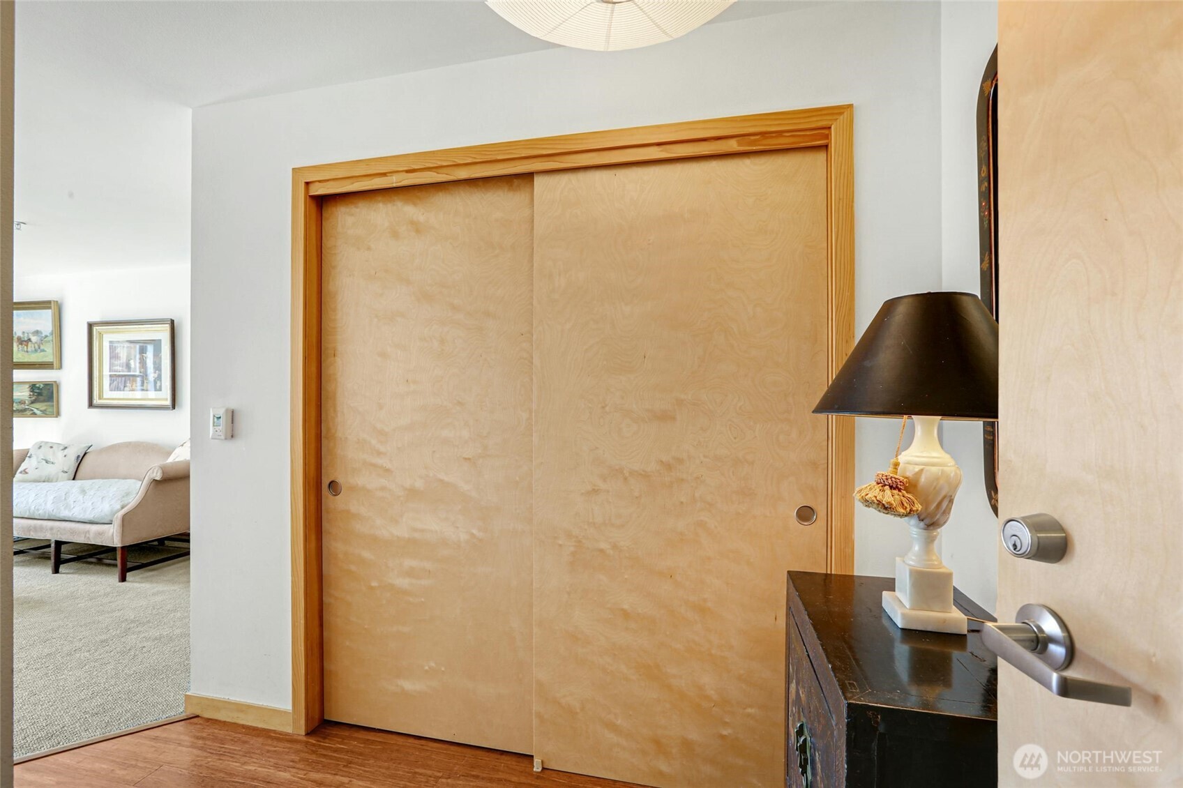 827 Hiawatha Place S #405, Seattle, WA 98144