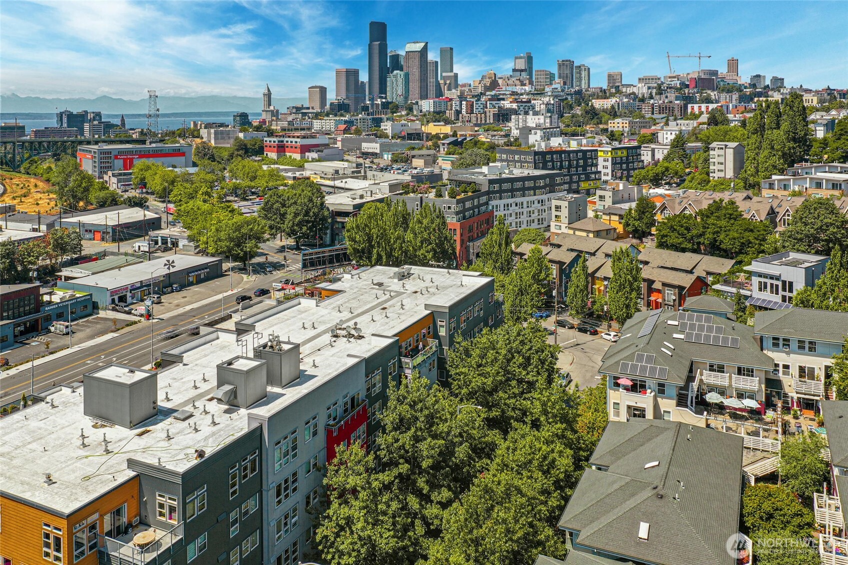 827 Hiawatha Place S #405, Seattle, WA 98144