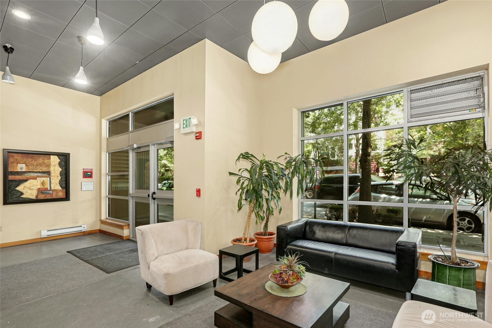 827 Hiawatha Place S #405, Seattle, WA 98144