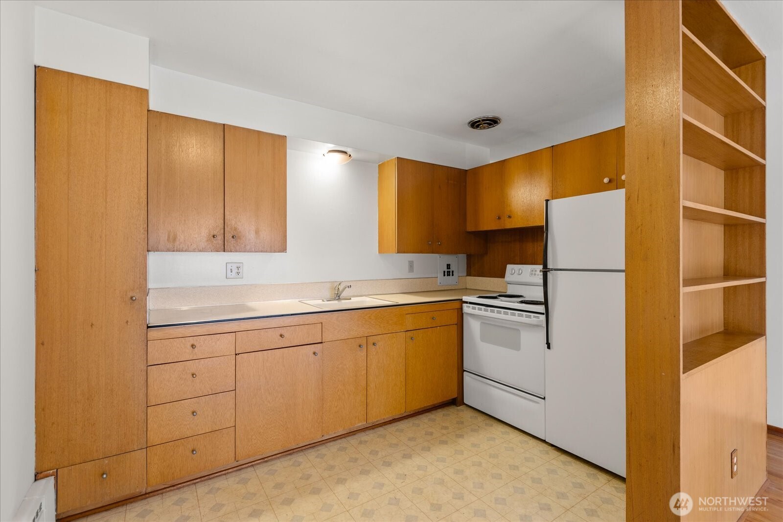 4912 Evanston Avenue N, Seattle, WA 98103