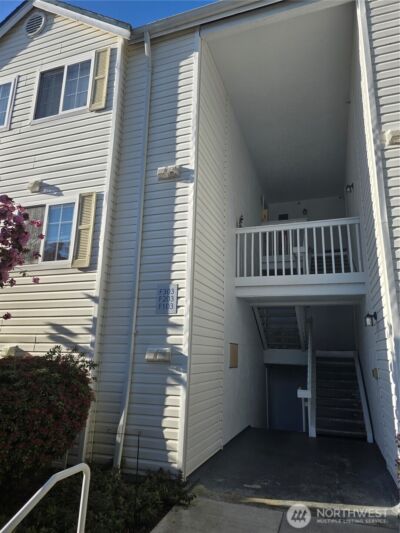 11002 SE Petrovitsky Road #F103, Renton, WA 98055-5627 - Photo 2