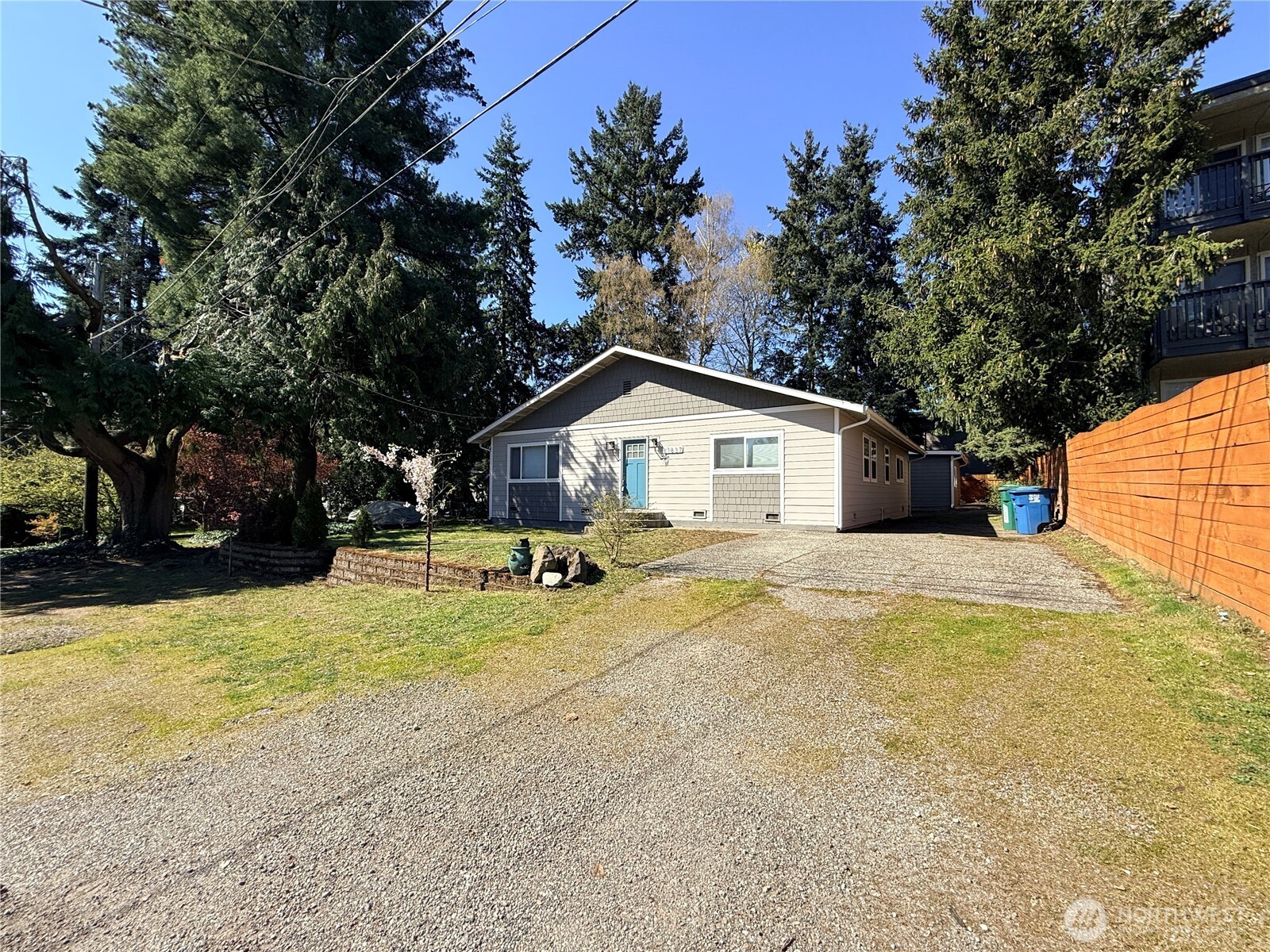 11837 32nd Avenue NE, Seattle, WA 98125