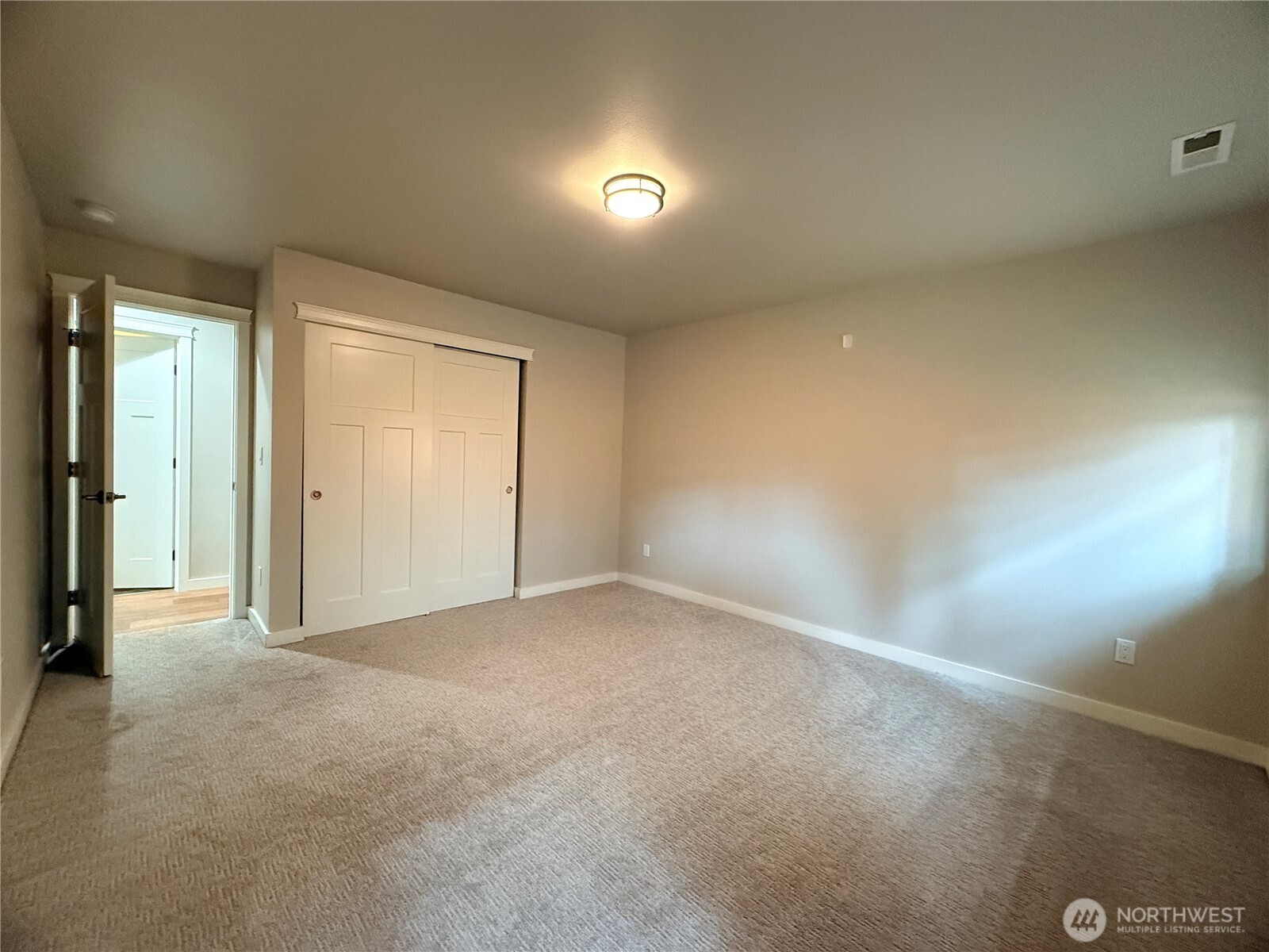 11837 32nd Avenue NE, Seattle, WA 98125