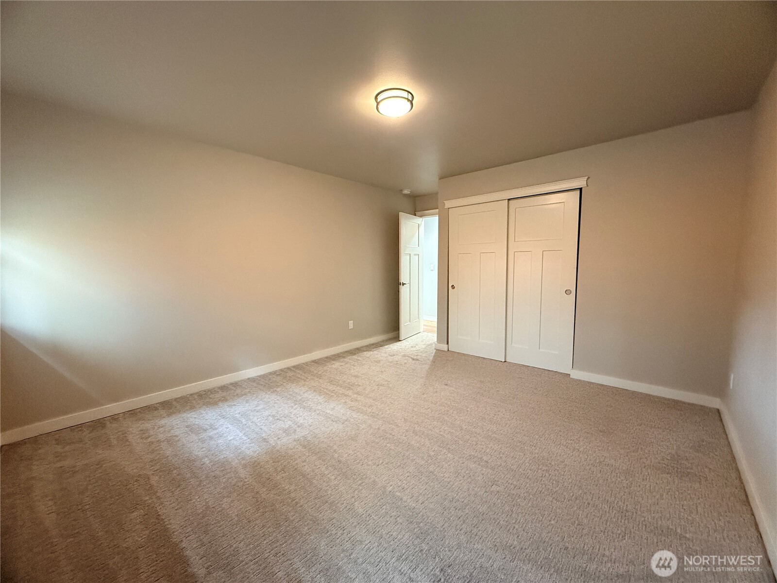 11837 32nd Avenue NE, Seattle, WA 98125