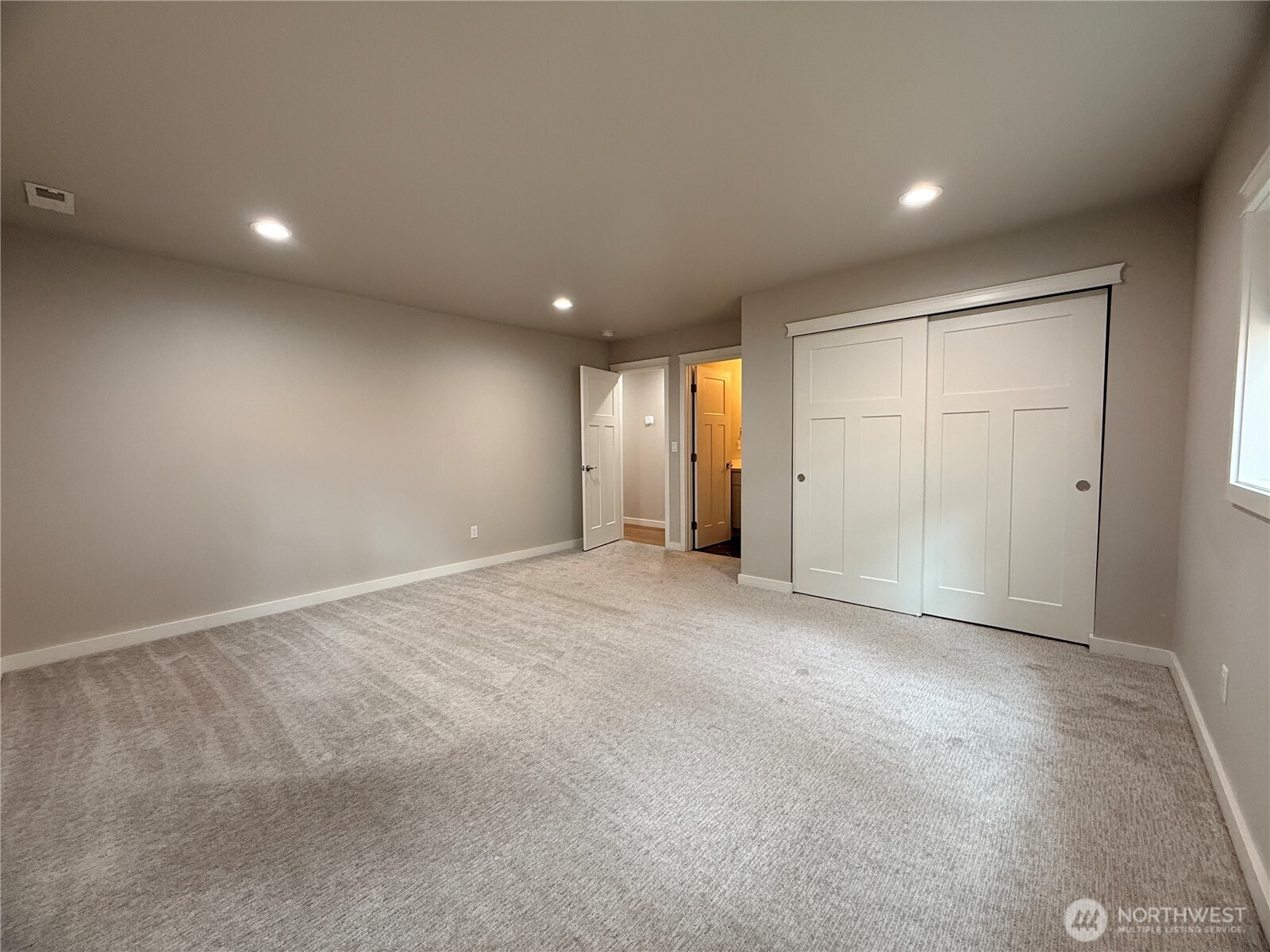 11837 32nd Avenue NE, Seattle, WA 98125