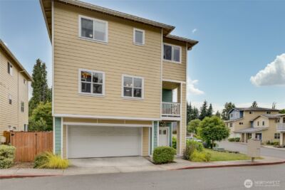 1017 W Main Street #C102, Monroe, WA 98272