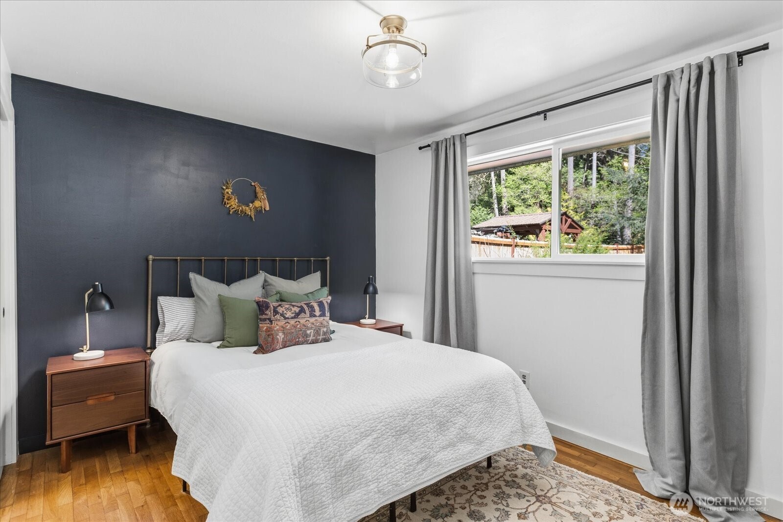 3008 NE 178th Street , Lake Forest Park, WA 98155