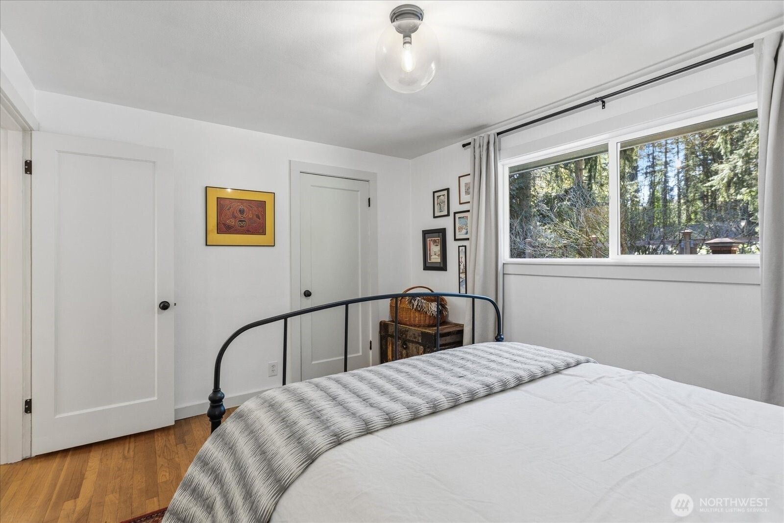 3008 NE 178th Street , Lake Forest Park, WA 98155