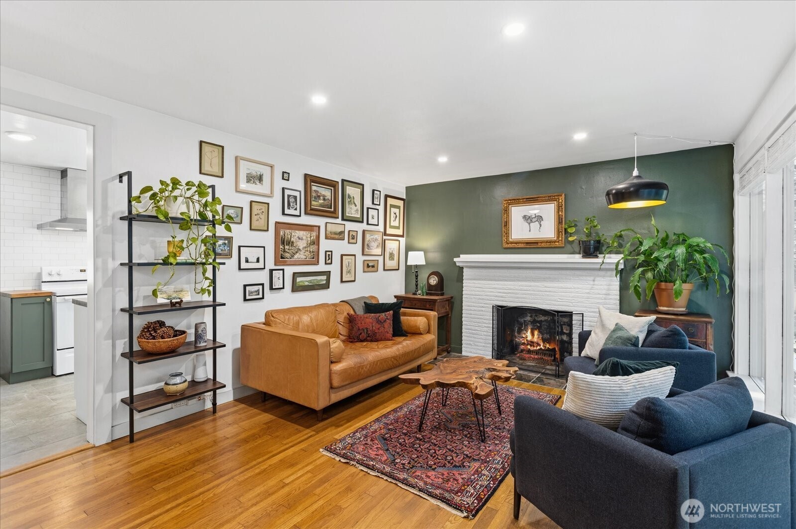 3008 NE 178th Street , Lake Forest Park, WA 98155