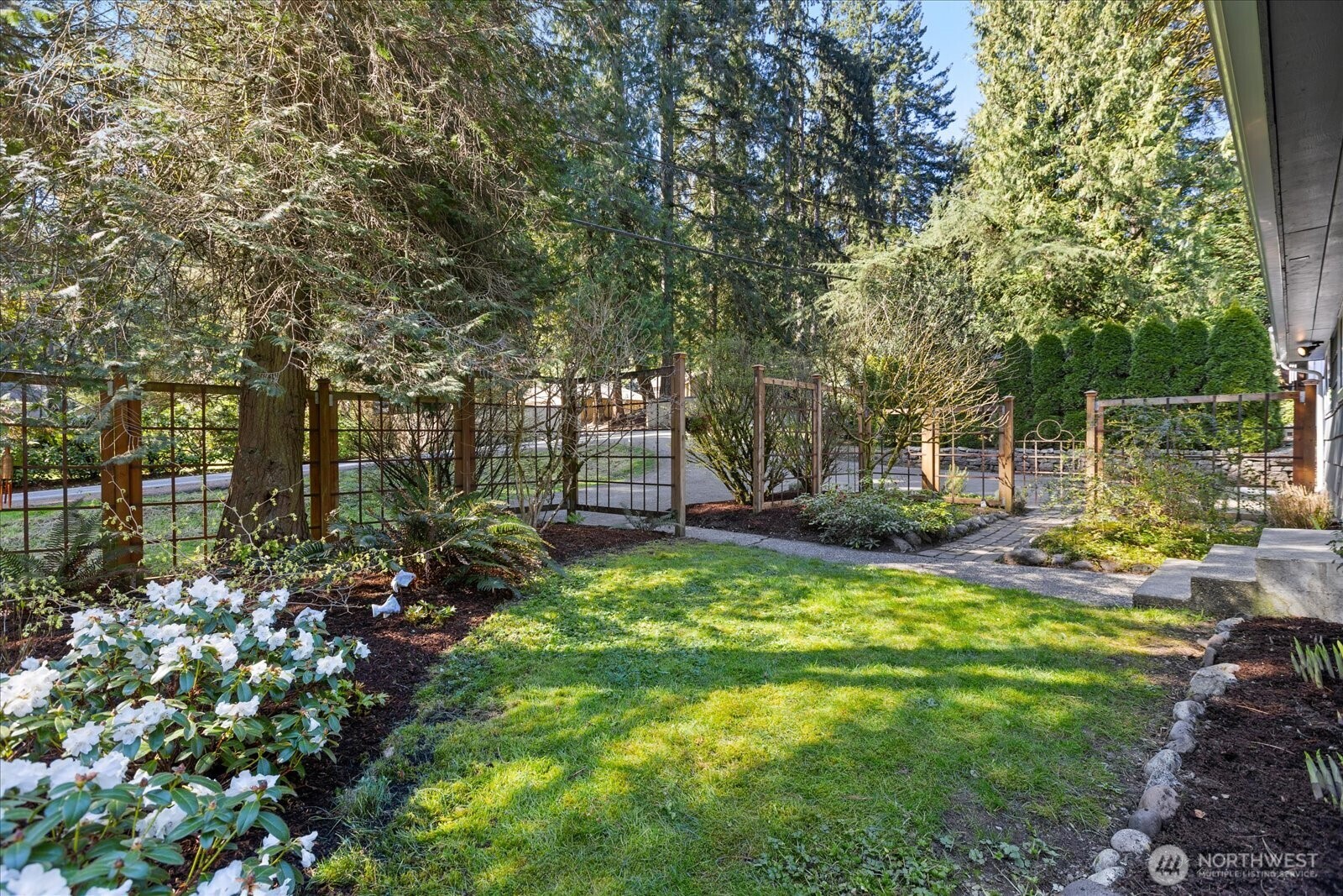3008 NE 178th Street , Lake Forest Park, WA 98155
