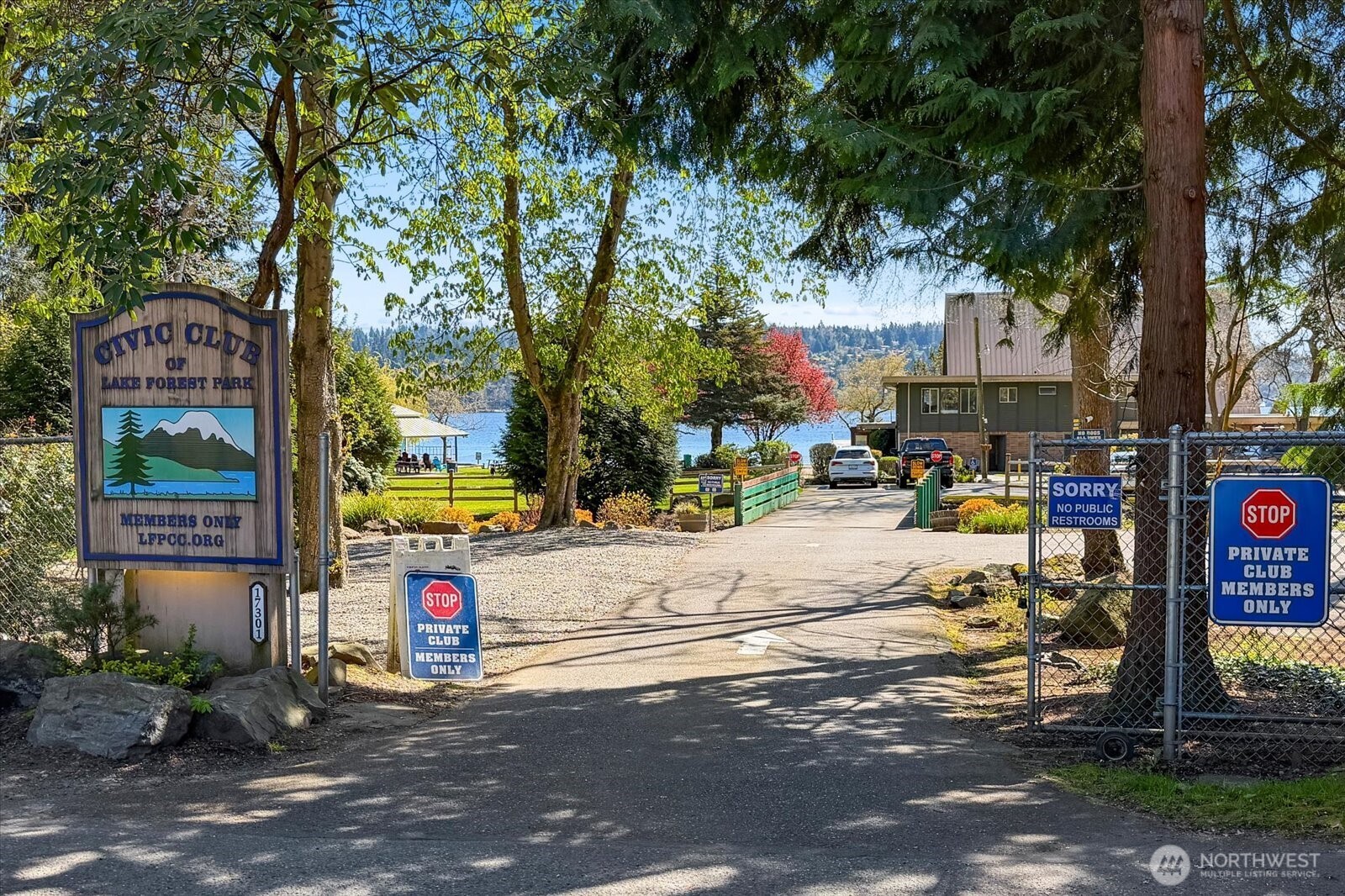 3008 NE 178th Street , Lake Forest Park, WA 98155