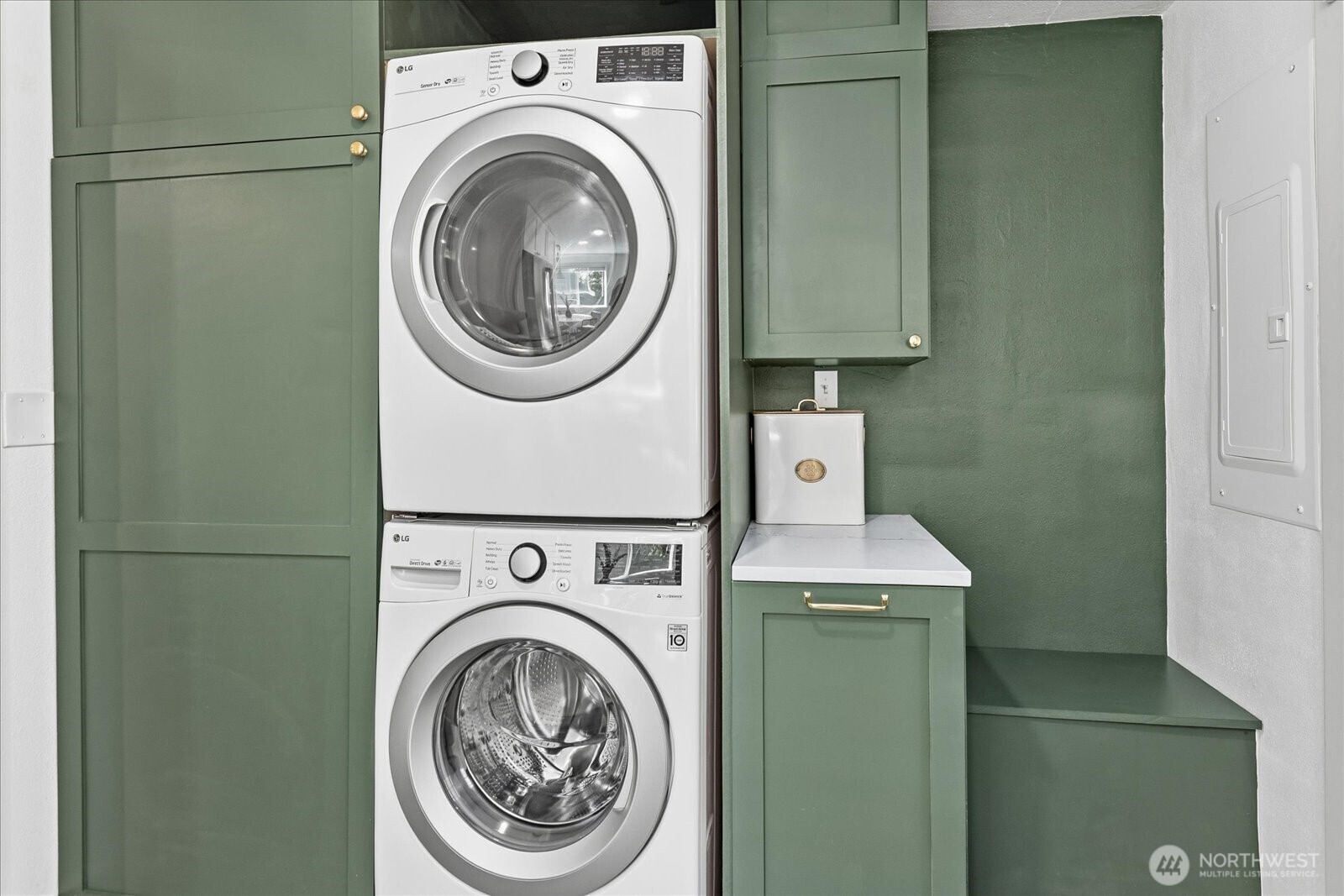 3008 NE 178th Street , Lake Forest Park, WA 98155